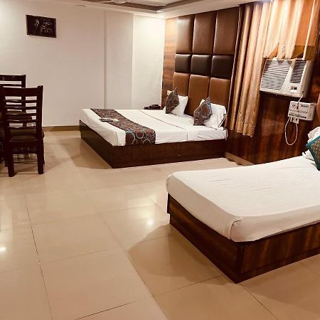 Hotel Aerotech Near Igi Airport ニューデリー エクステリア 写真