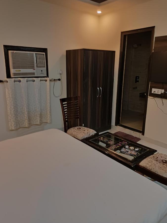 Hotel Aerotech Near Igi Airport ニューデリー エクステリア 写真