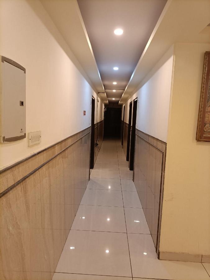Hotel Aerotech Near Igi Airport ニューデリー エクステリア 写真