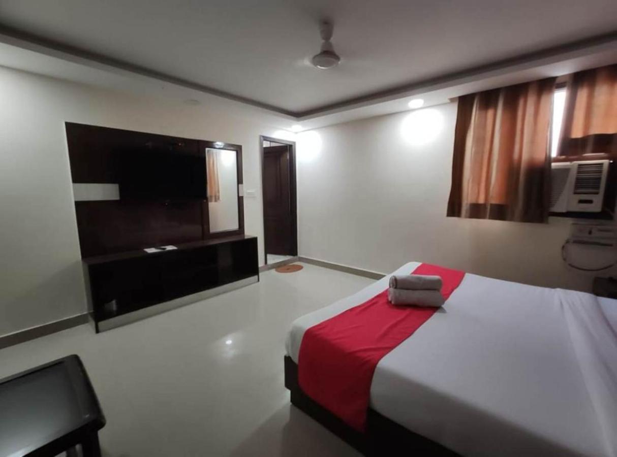 Hotel Aerotech Near Igi Airport ニューデリー エクステリア 写真