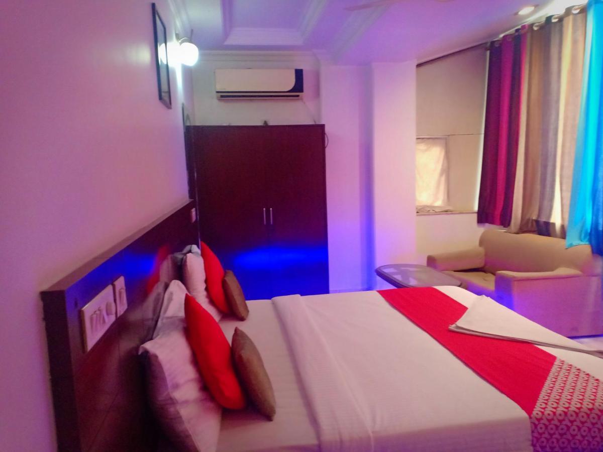 Hotel Aerotech Near Igi Airport ニューデリー エクステリア 写真