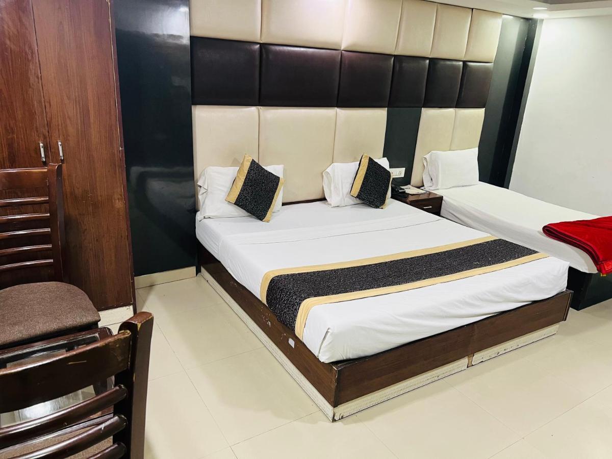 Hotel Aerotech Near Igi Airport ニューデリー エクステリア 写真